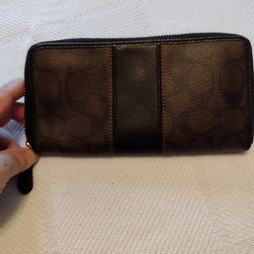 Coach wallet